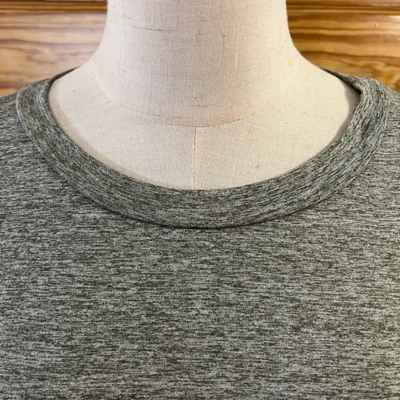 Reb n J Heathered Gray Knit Tunic top Tulip Sleeve Lace Embellishment L - Picture 3 of 8